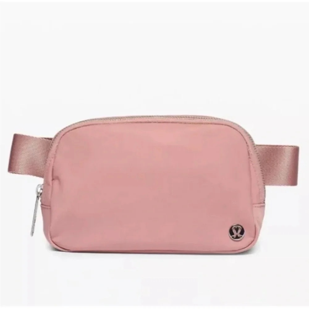 🆕 NWT Lululemon Everywhere Belt Bag 1L Pink Pastel - Picture 2 of 8